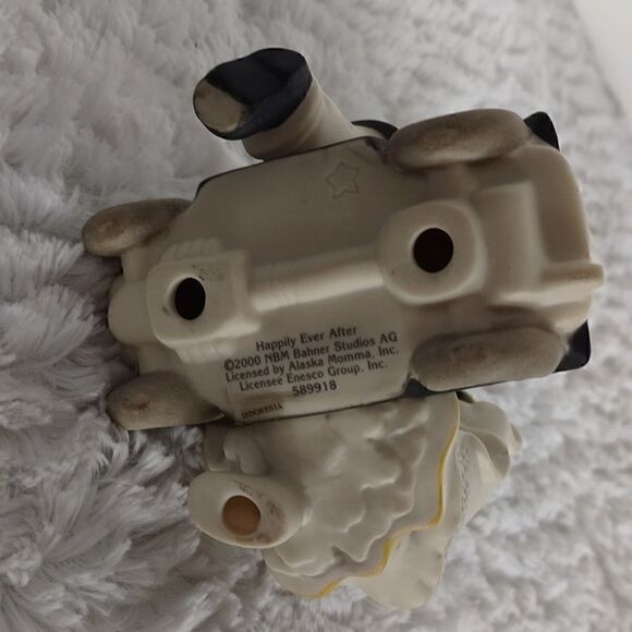 Enesco Kim Anderson's 2000 Happily Ever After Figurine - Picture 5 of 6